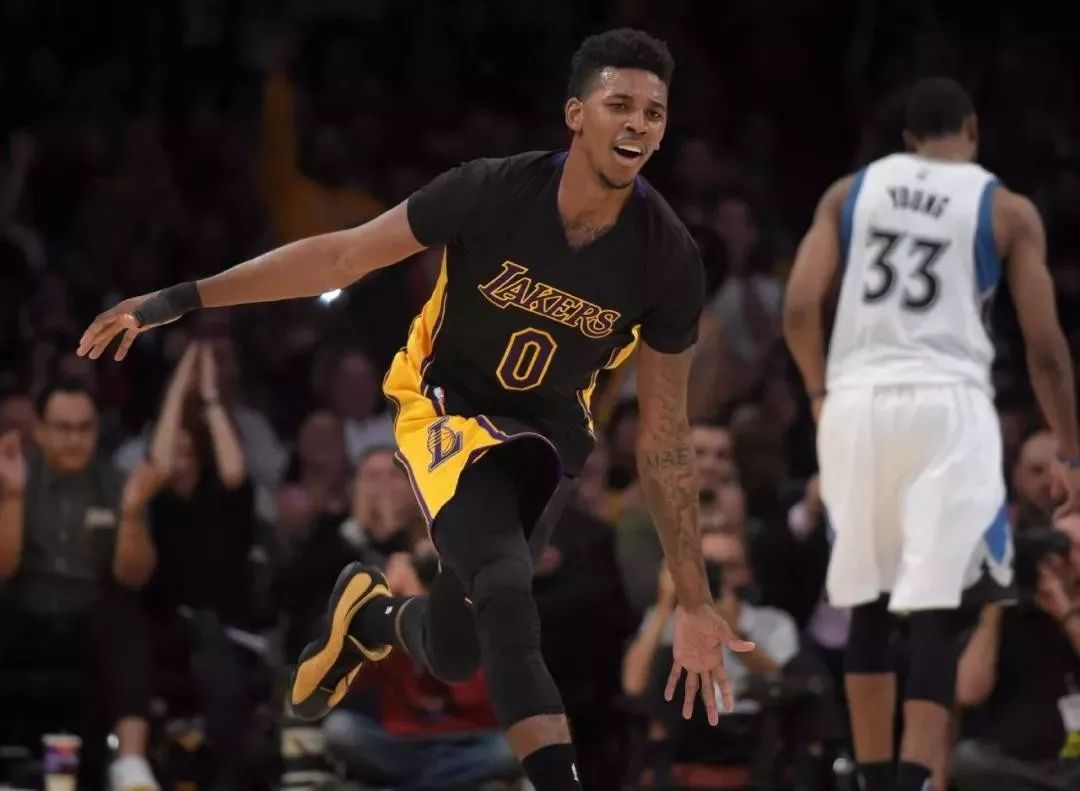 罗马诺：莱比锡和切尔西谈西蒙斯时问价乔治，两人交易不挂钩（罗马诺：莱比锡与切尔西谈西蒙斯时顺带询价乔治，两笔交易互不关联）