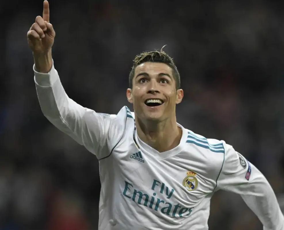 官方：本轮港超联赛延期进行，中国香港各代表队将臂缠黑纱出战