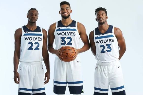 欧冠：利物浦3-2击败马赛（欧冠：利物浦3比2险胜马赛）