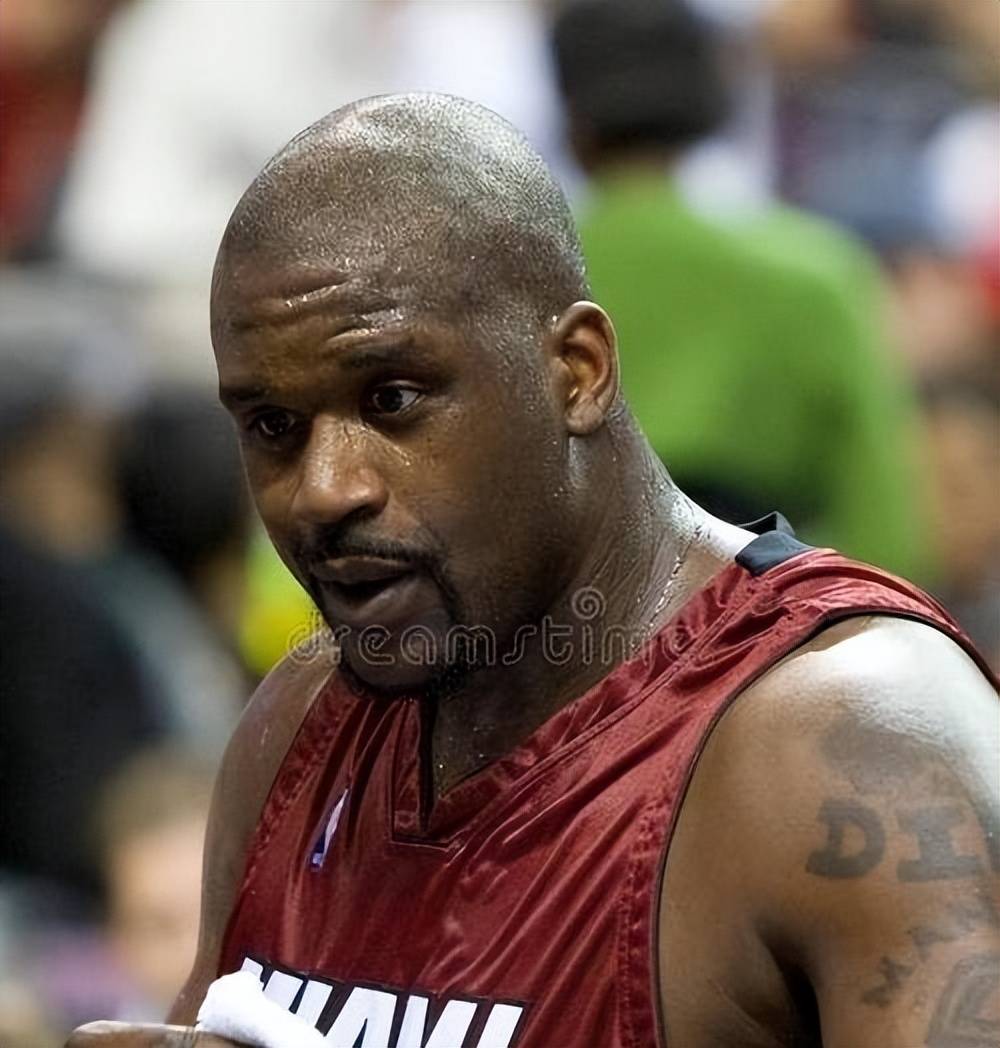 内马尔当记首功！桑托斯最后6轮豪取4胜2平，最终成功保级（内马尔立下头功！桑托斯末6轮4胜2平，惊险保级）