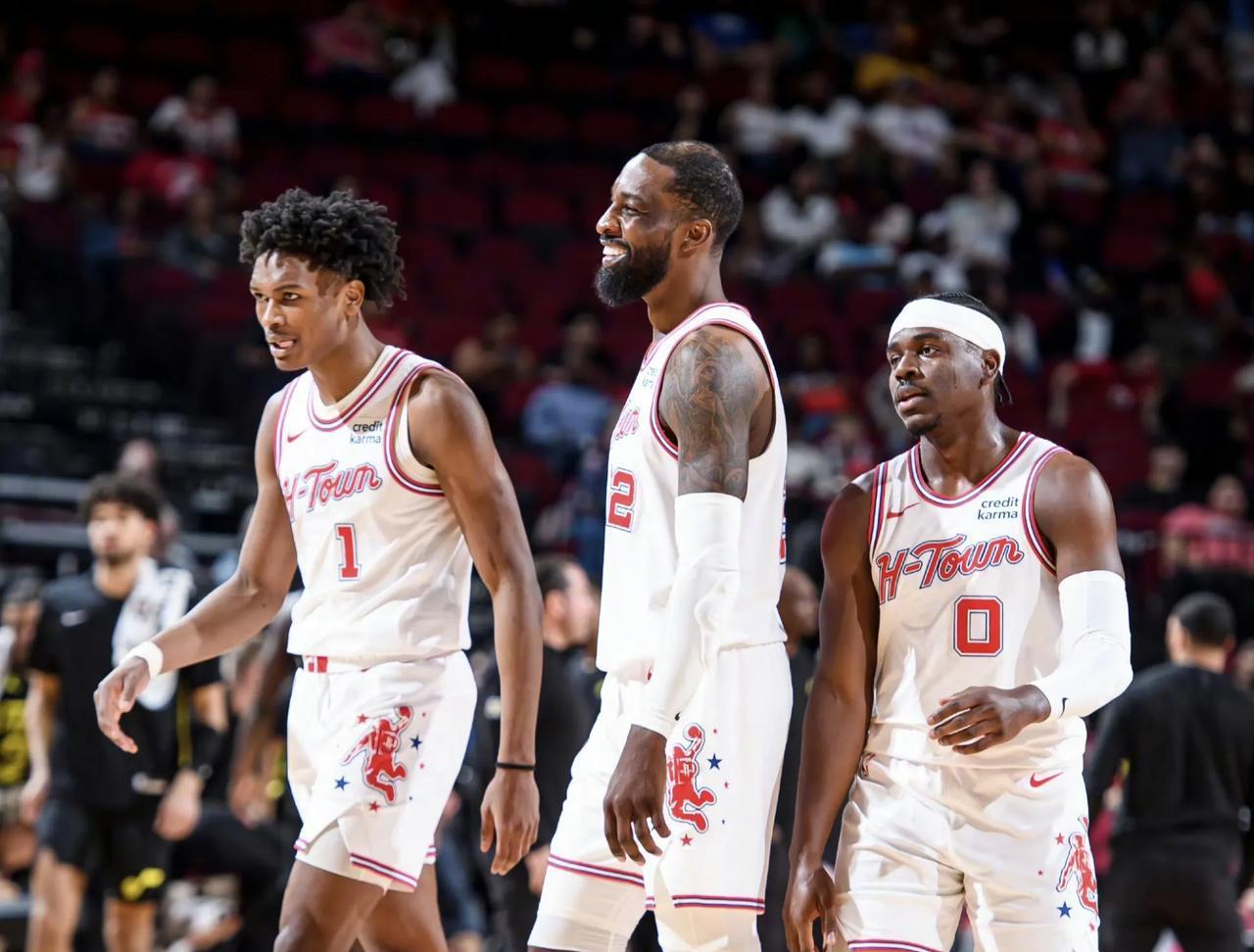 同样是06后王牌新星，为何刘诚宇人气远不如蒯纪闻，原因找到了（同为06后顶尖新秀，刘诚宇为何不及蒯纪闻受关注？背后因素揭晓）